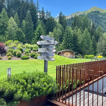 Arnaria Hotel 4*