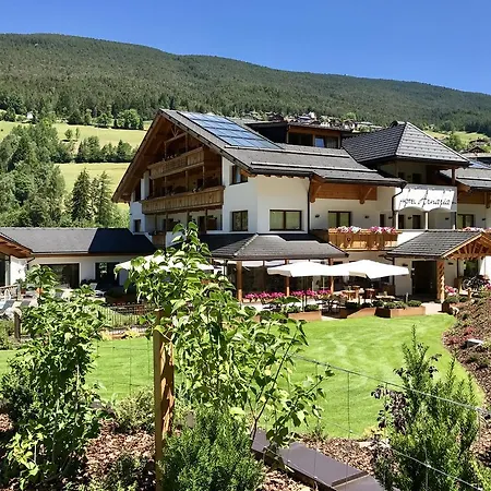 Hotel Arnaria 4*